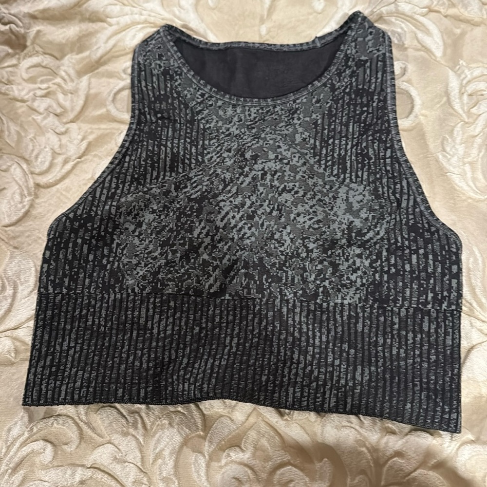 Lululemon Ebb to train Bra